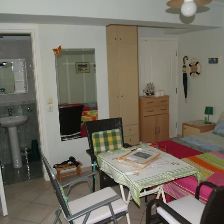 Villa Verde Apart-Hotel Nea Makri Exterior photo